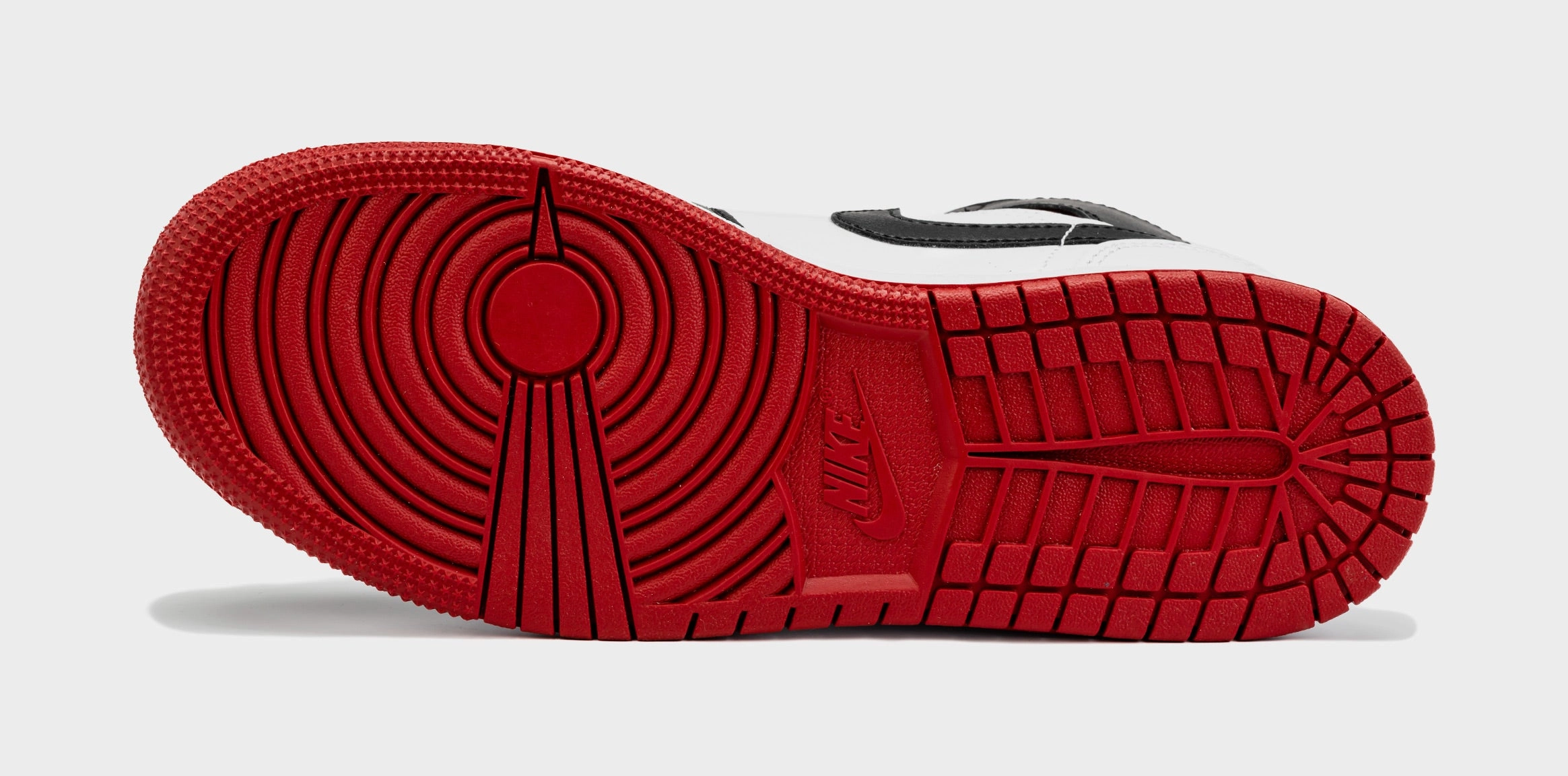 Air Jordan 1 Retro Mid Gym Red Grade School Lifestyle Shoes (Black/Red) Air Jordan 1 original design shoes