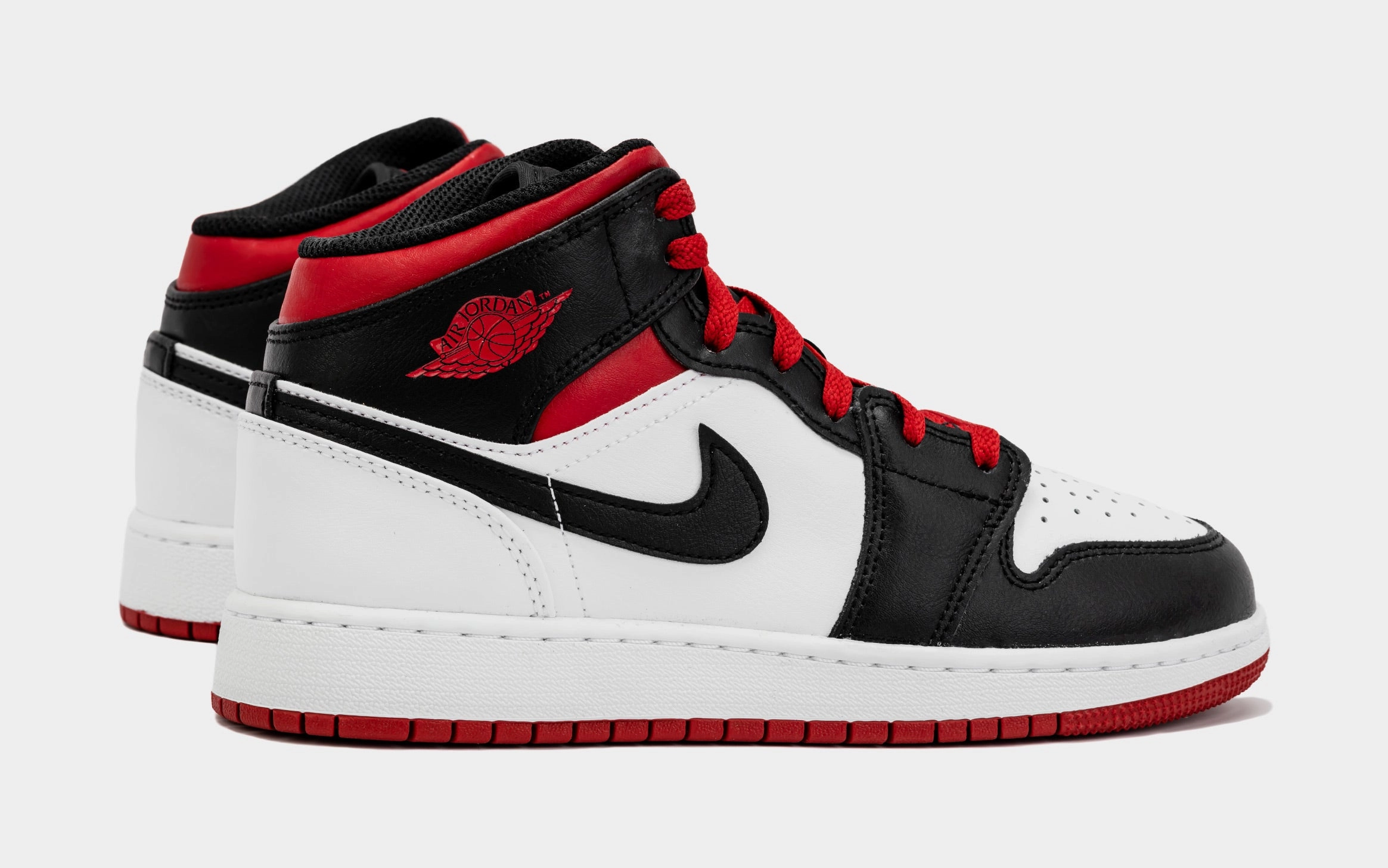 Air Jordan 1 Retro Mid Gym Red Grade School Lifestyle Shoes (Black/Red) Air Jordan 1 original design shoes