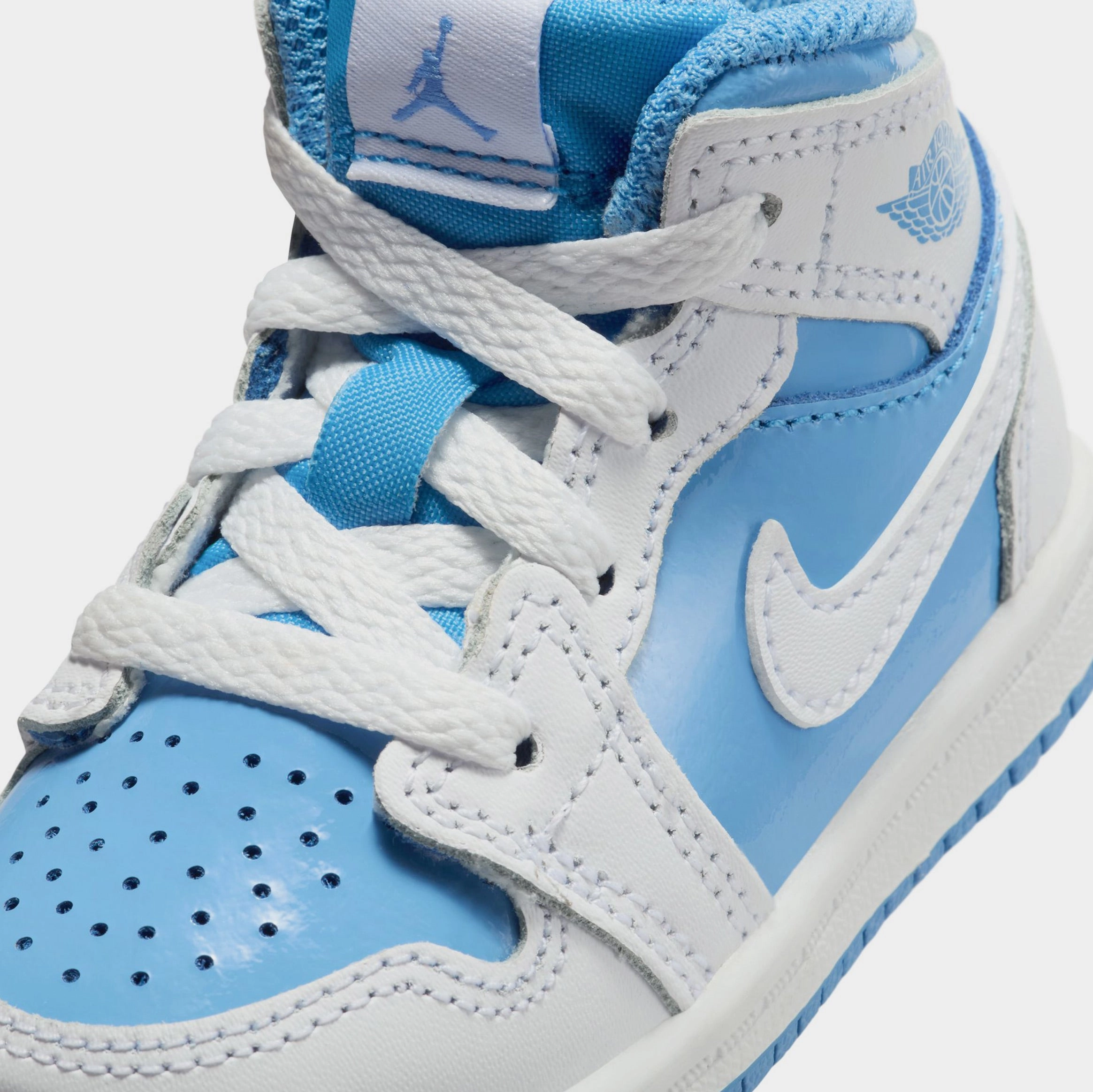 Air Jordan 1 Retro Mid Legend Blue Infant Toddler Lifestyle Shoes (White/Legend Blue) Air Jordan 1 original design shoes