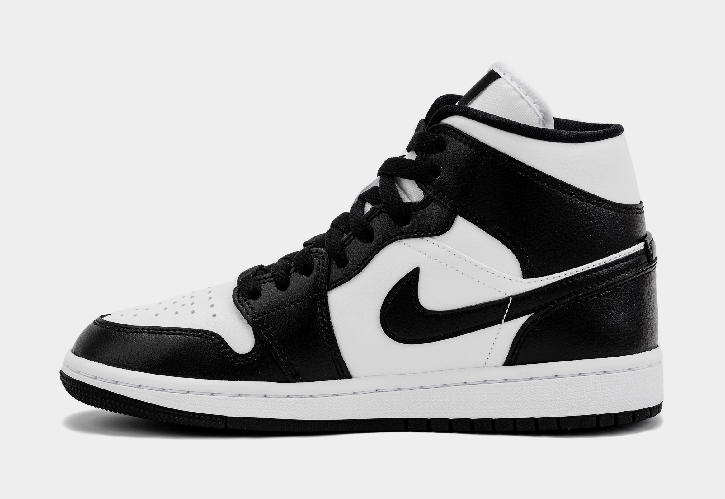 Air Jordan 1 Retro Mid Panda Womens Lifestyle Shoes (Black/White) Air Jordan 1 original design shoes