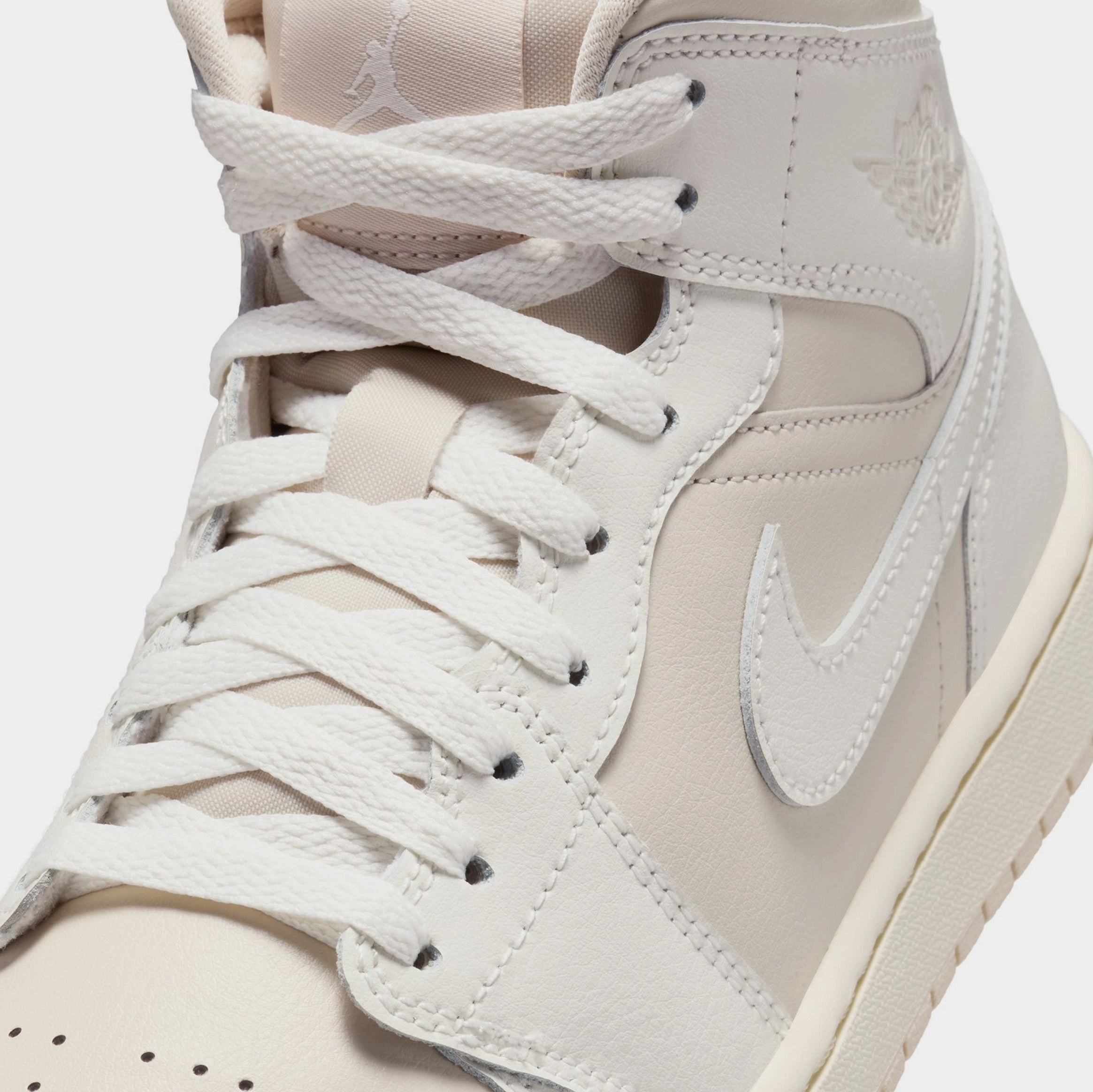 Air Jordan 1 Retro Mid Sail Womens Lifestyle Shoes (Legend Light Brown/Sail/Muslin) Air Jordan 1 original design shoes