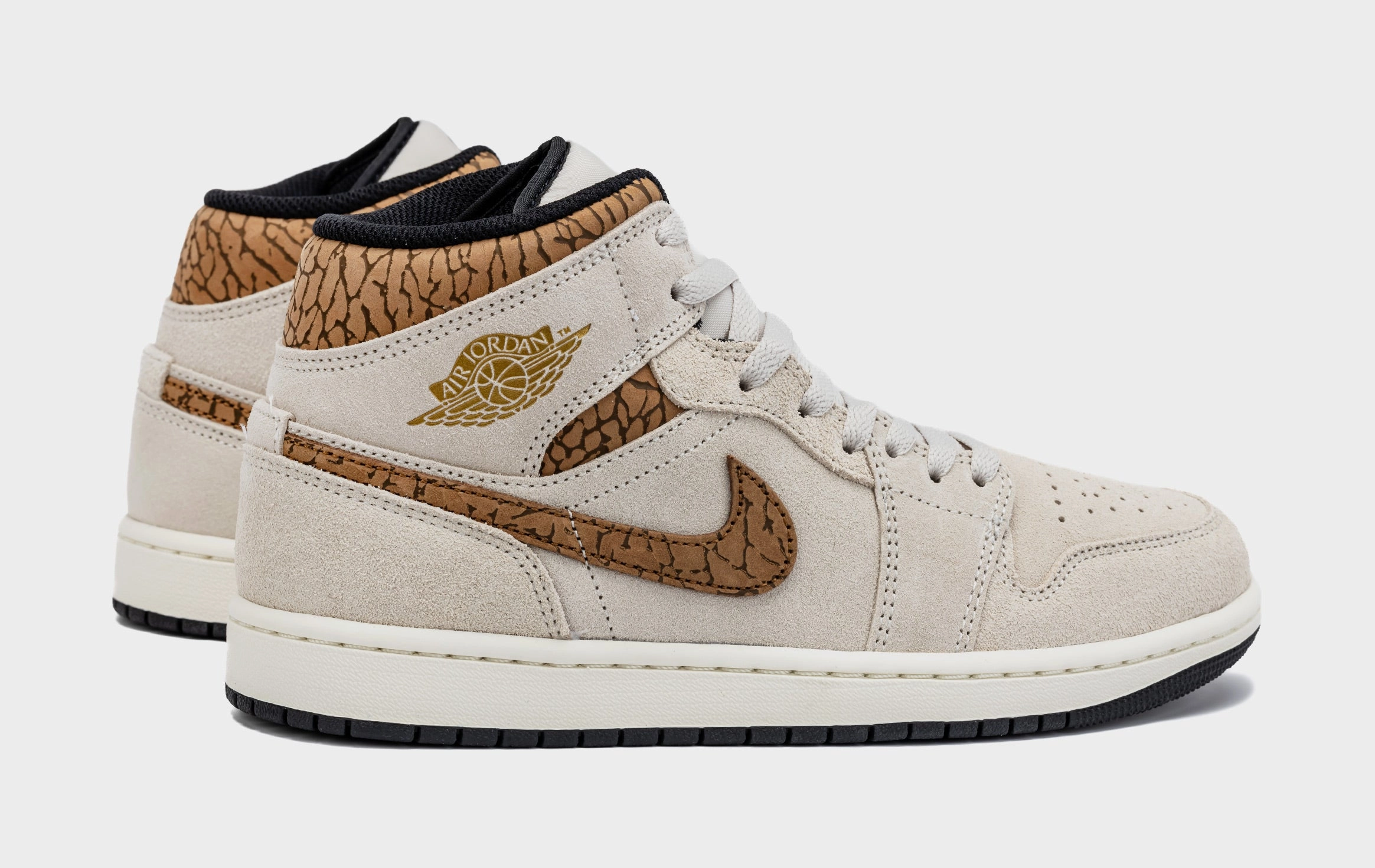 Air Jordan 1 Retro Mid SE Brown Elephant Mens Lifestyle Shoes (Light Orewood Brown/Metallic Gold) Air Jordan 1 original design shoes