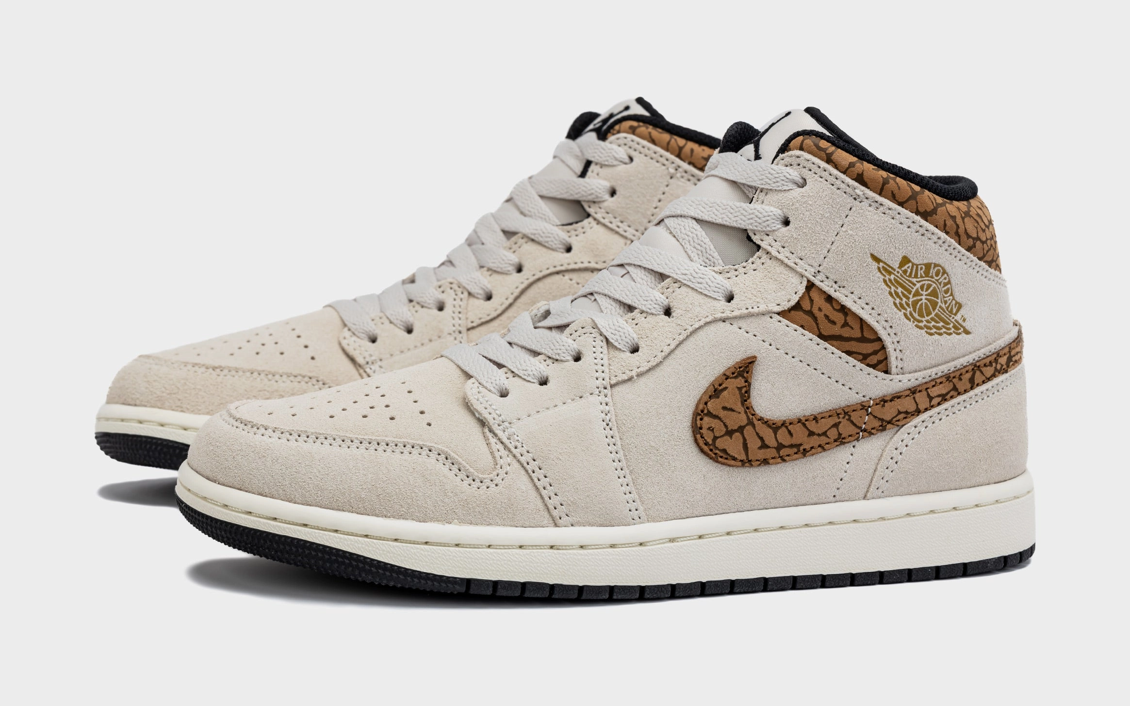 Air Jordan 1 Retro Mid SE Brown Elephant Mens Lifestyle Shoes (Light Orewood Brown/Metallic Gold) Air Jordan 1 original design shoes
