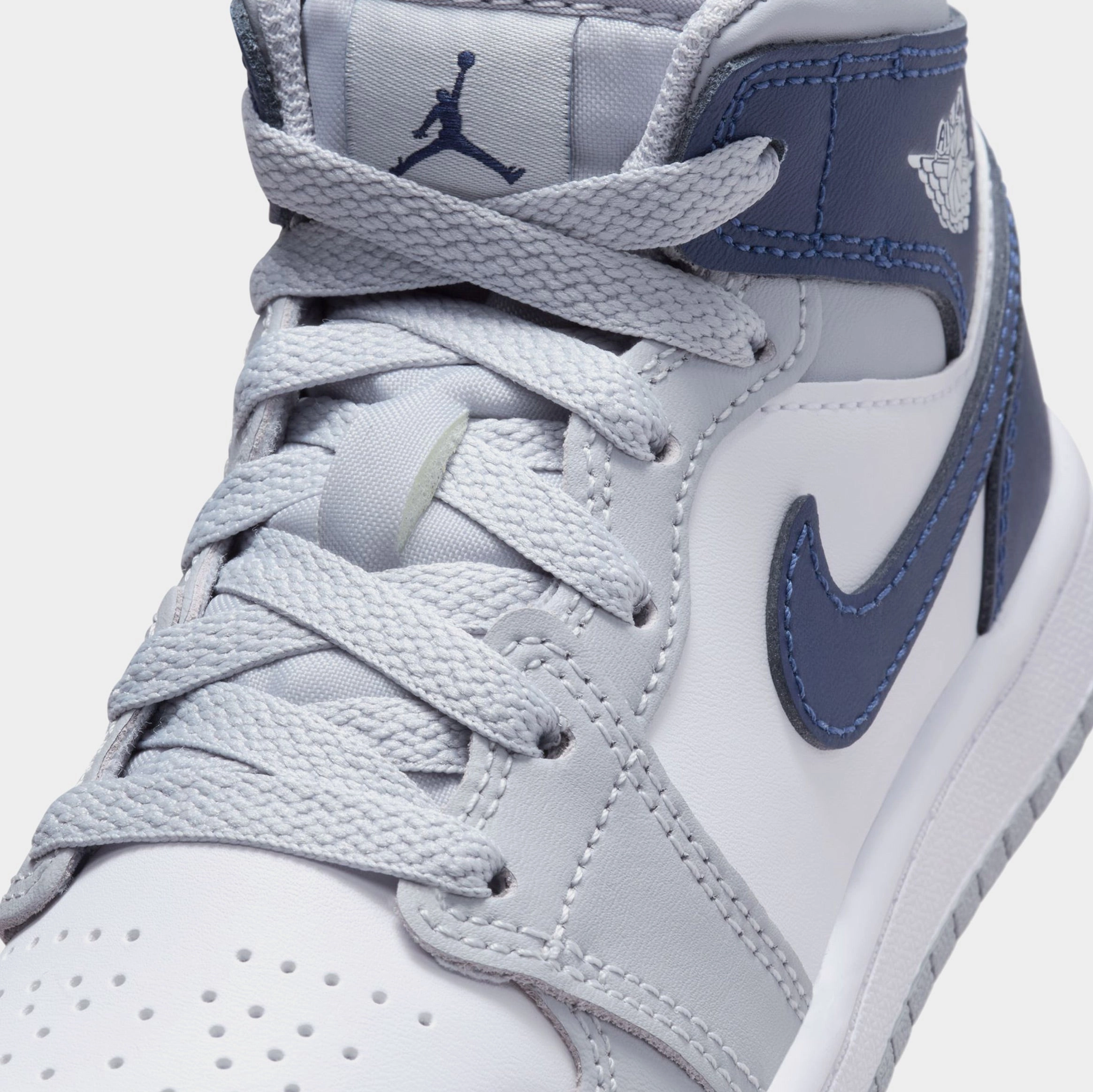 Air Jordan 1 Retro Mid Wolf Grey Midnight Navy Preschool Basketball Shoes (White/Wolf Grey/Midnight Navy) Air Jordan 1 original design shoes