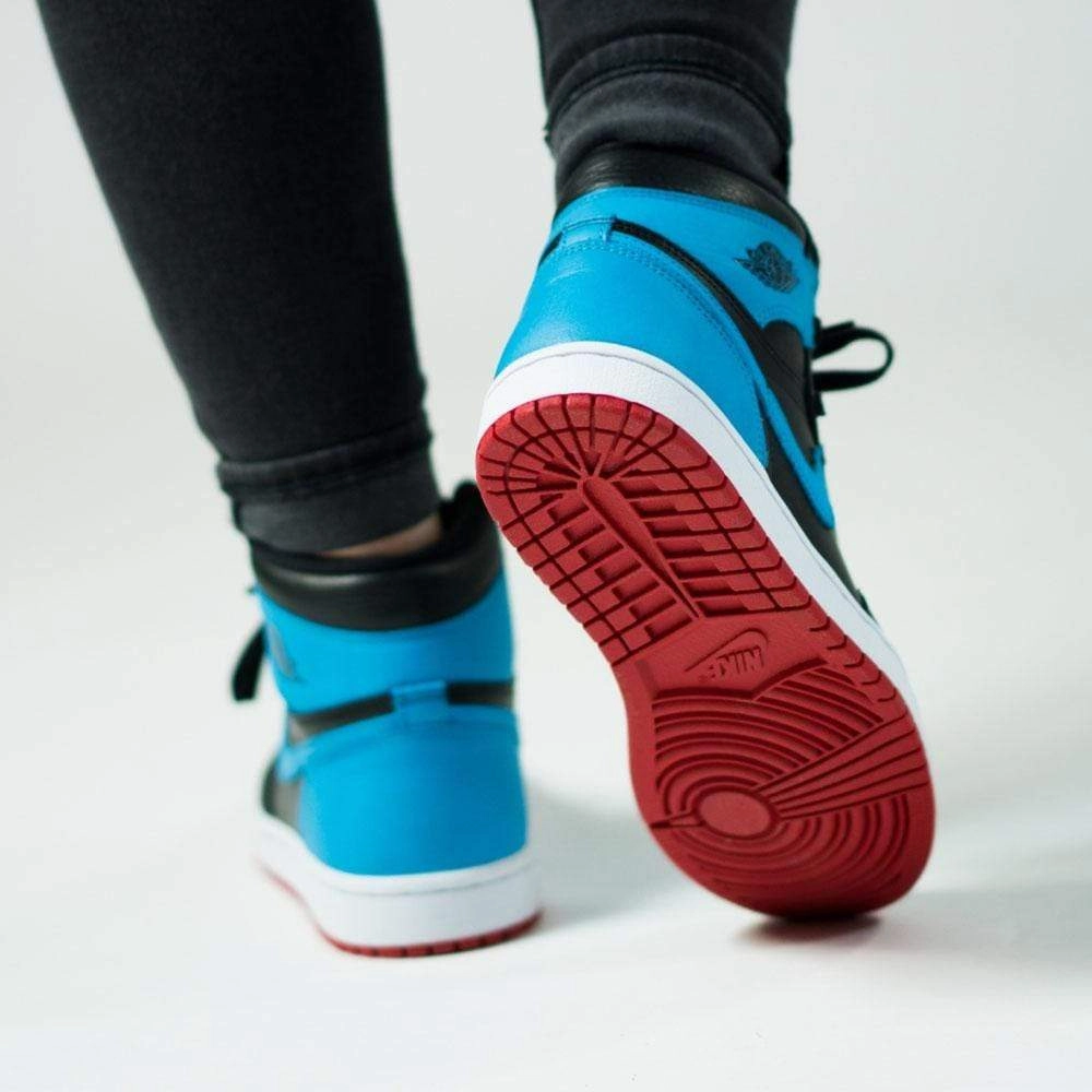 Air Jordan 1 UNC To Chicago Womens Air Jordan 1 High OG shoes