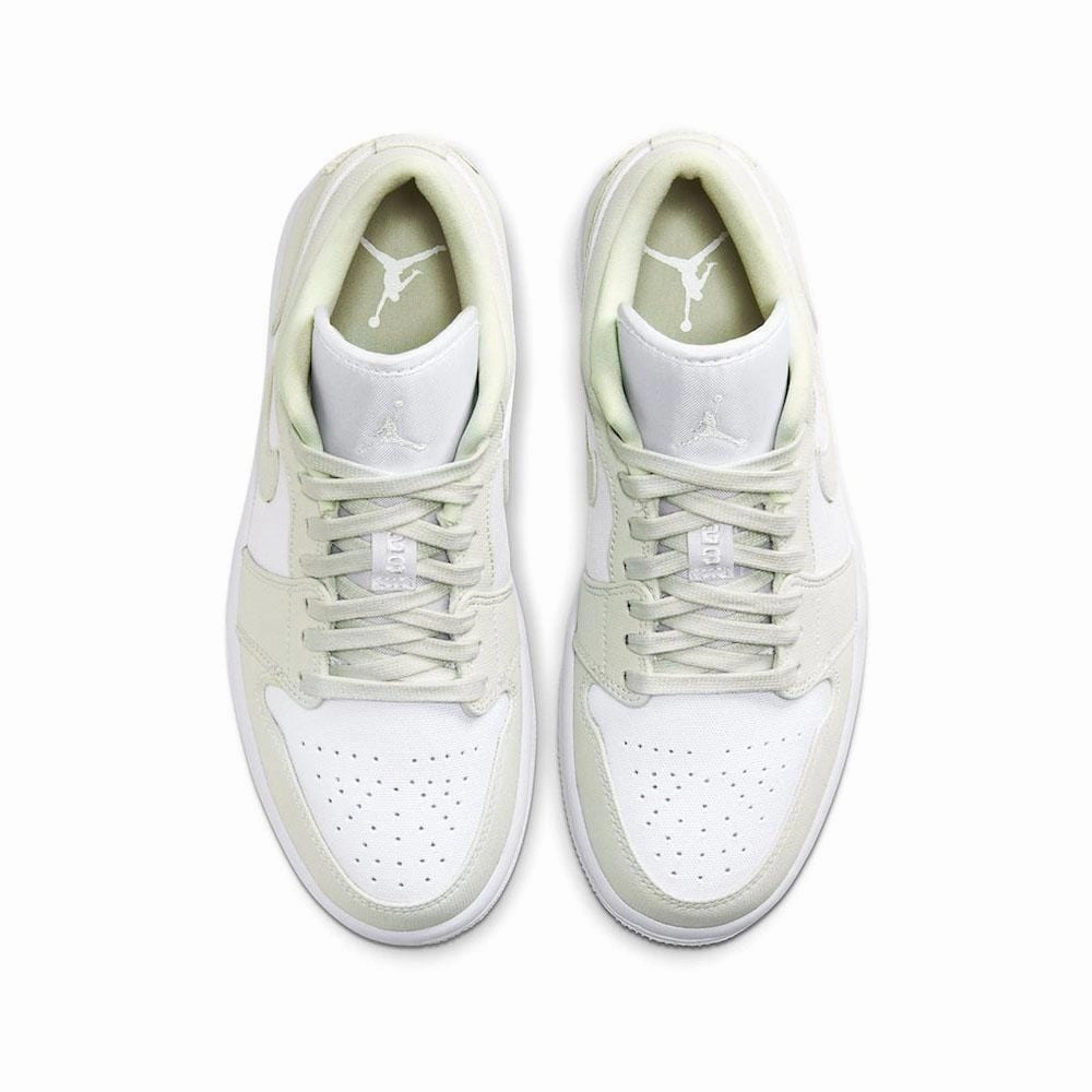 Air Jordan 1 Wmns Low 'Spruce Aura' Air Jordan 1 vintage style sneakers