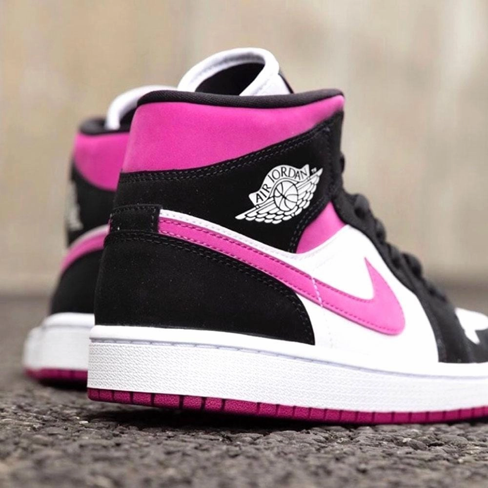 Air Jordan 1 WMNS Mid 'Black Cactus Flower' Air Jordan 1 vintage style sneakers