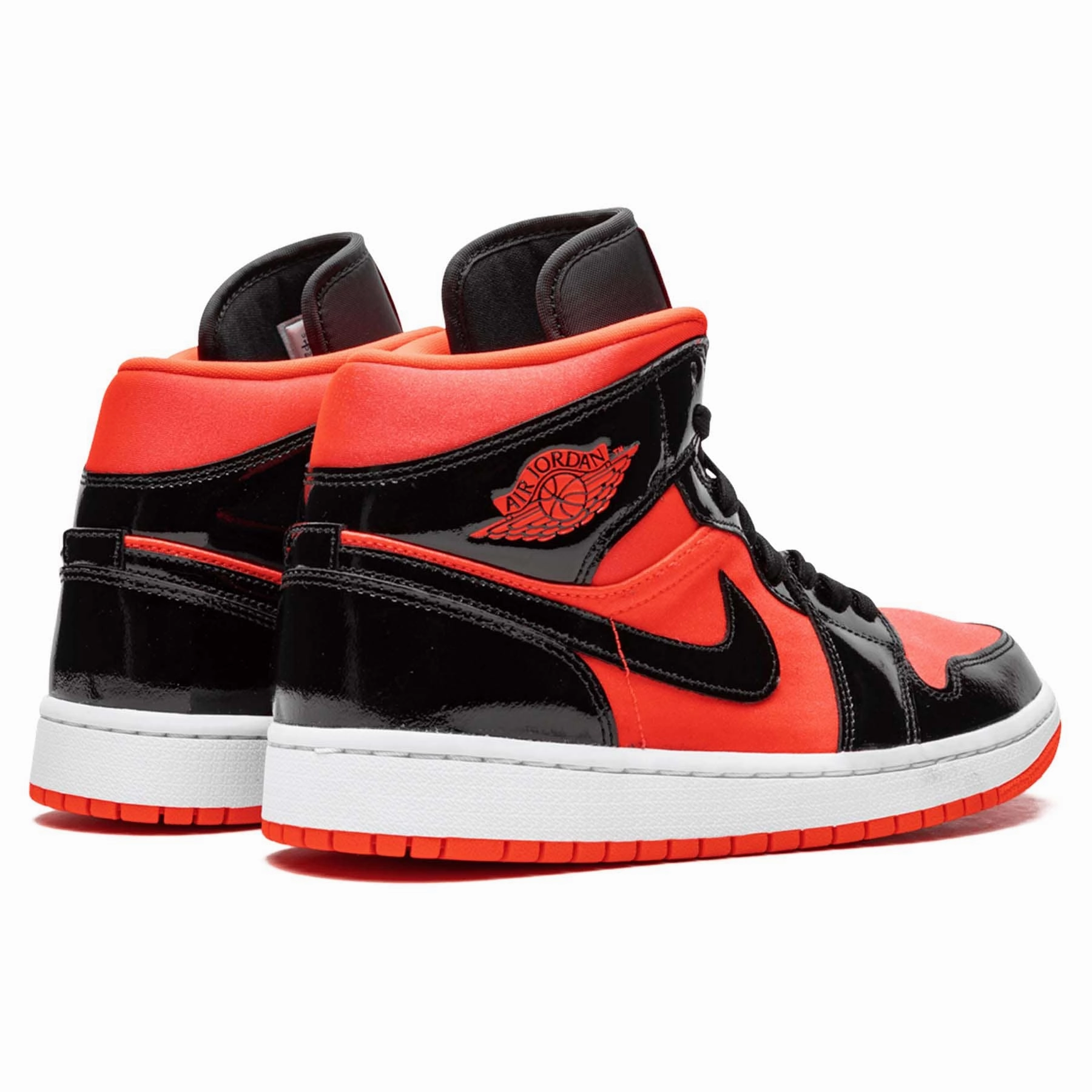 Air Jordan 1 Wmns Mid 'Hot Punch' Air Jordan 1 classic sneakers