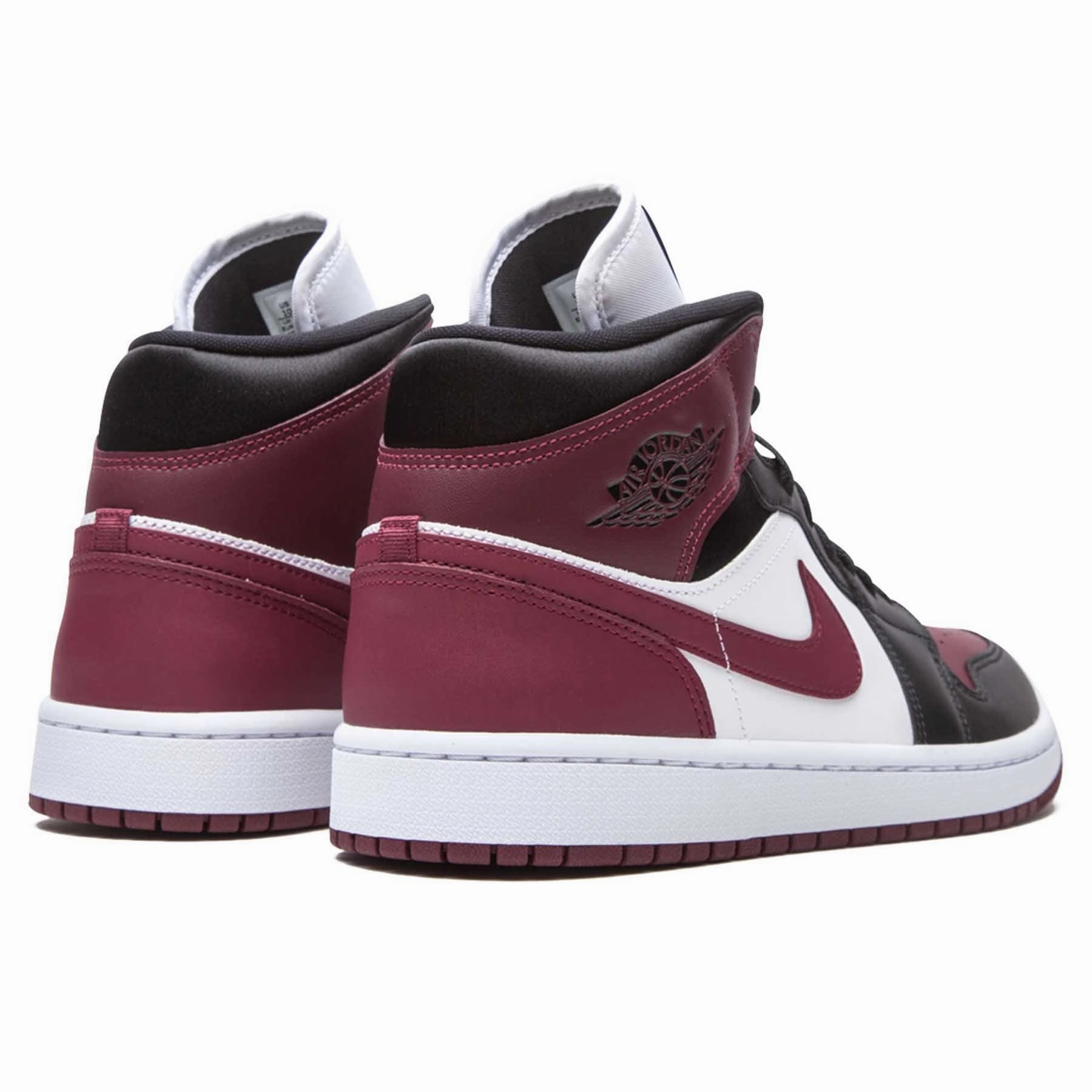 Air Jordan 1 Wmns Mid SE 'Gold Pendants' Air Jordan 1 Mid streetwear shoes