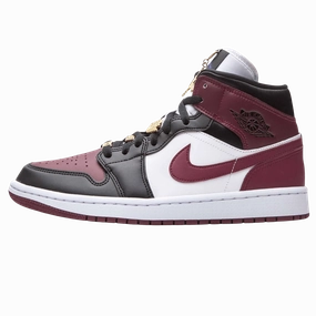 Air Jordan 1 Wmns Mid SE 'Gold Pendants' Air Jordan 1 Mid versatile shoes for daily wear