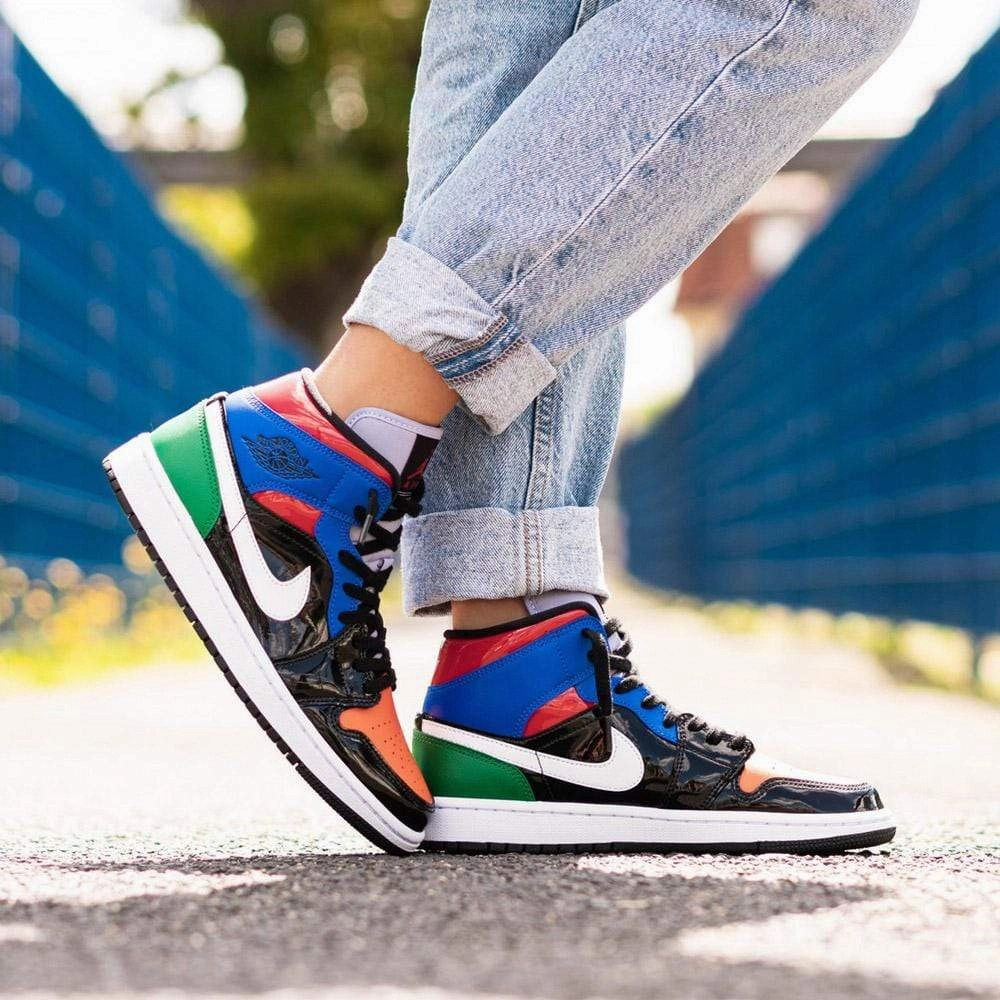 Air Jordan 1 Wmns Mid SE 'Multi Patent' Air Jordan 1 vintage style sneakers