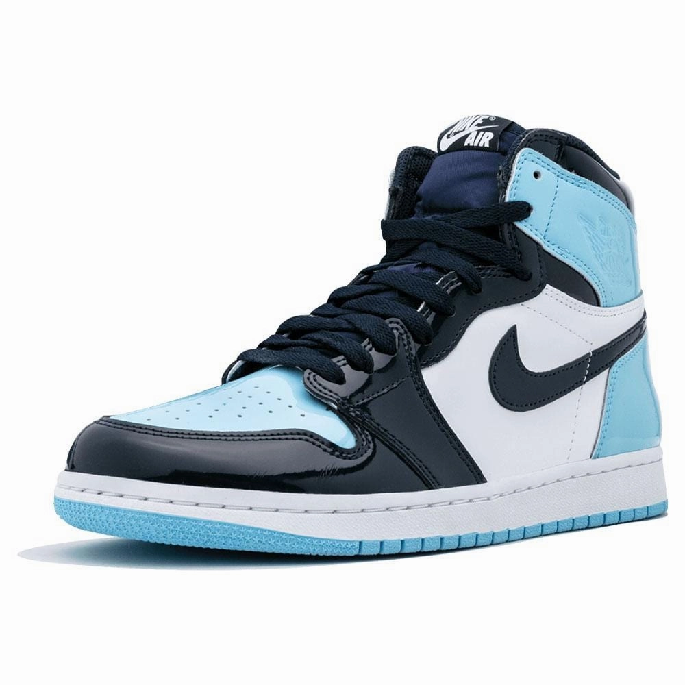 Air Jordan 1 Wmns Retro High OG 'Blue Chill' Air Jordan 1 vintage style sneakers
