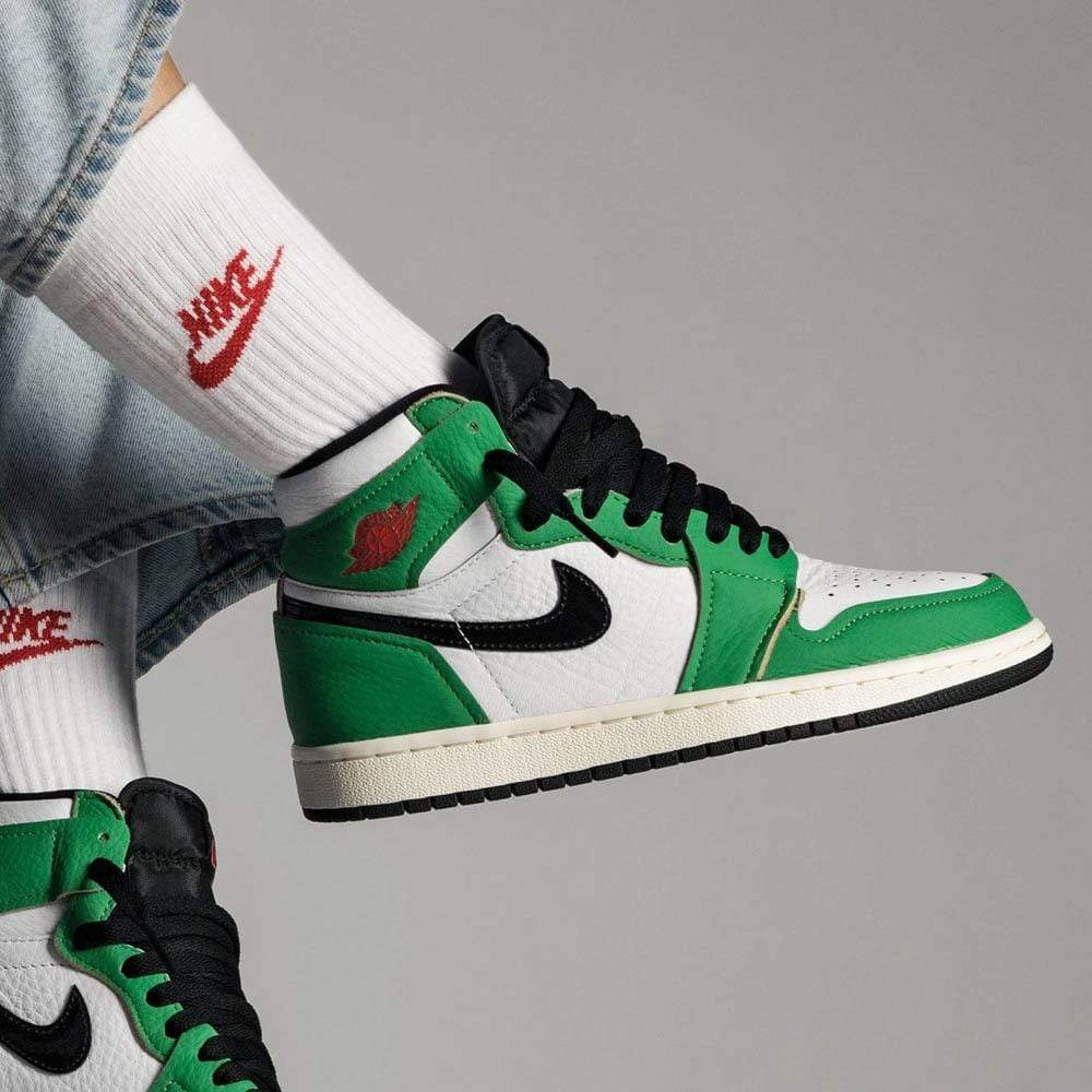 Air Jordan 1 Wmns Retro High OG 'Lucky Green' Air Jordan 1 High OG shoes