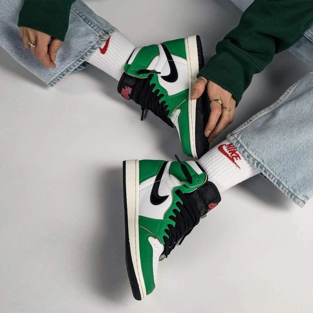 Air Jordan 1 Wmns Retro High OG 'Lucky Green' Air Jordan 1 High OG shoes