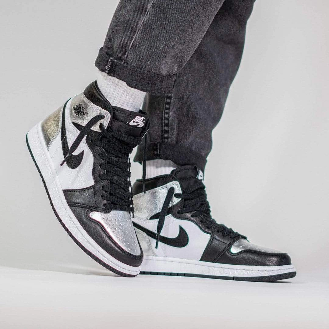 Air Jordan 1 Wmns Retro High OG 'Silver Toe' Air Jordan 1 High OG shoes