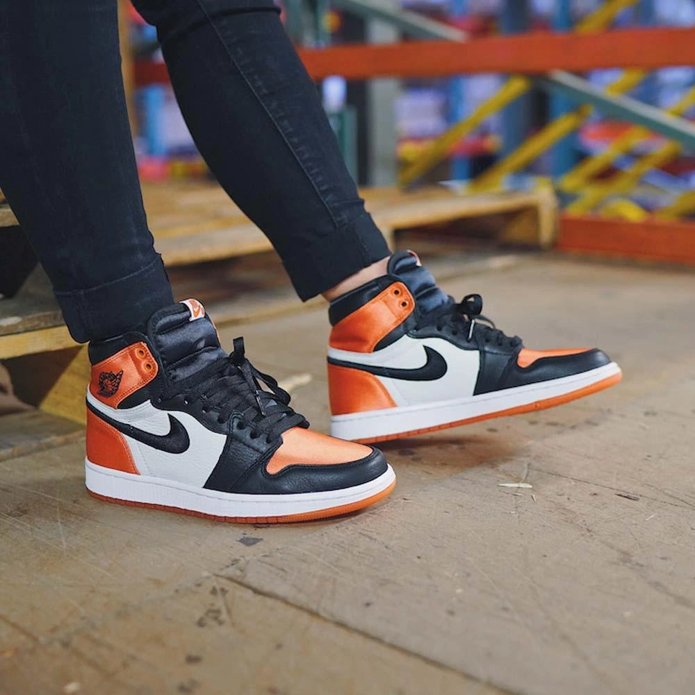 Air Jordan 1 WMNS Satin 'Shattered Backboard' Orange Black Air Jordan 1 High OG shoes