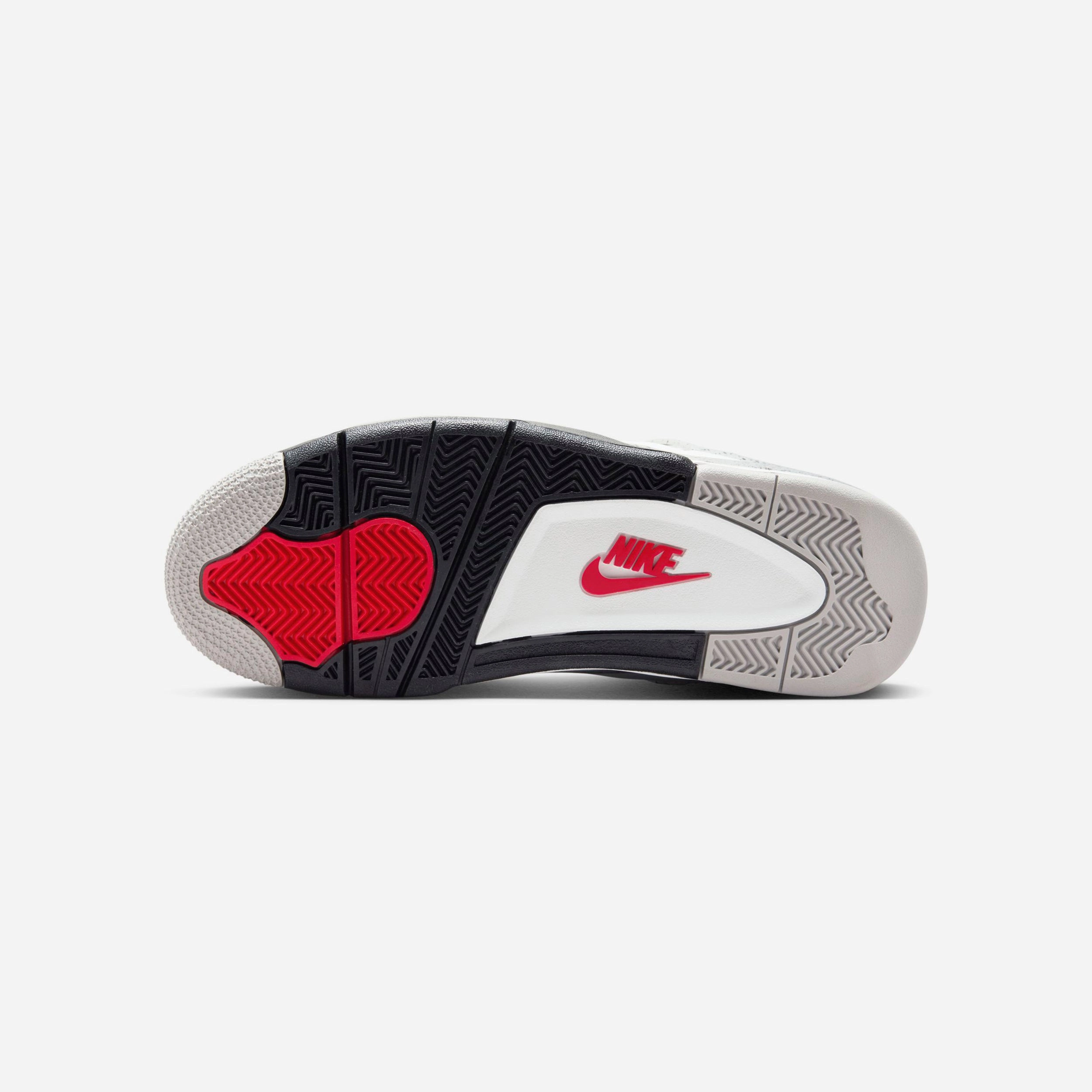 Air Jordan 4 Retro Classic basketball silhouette