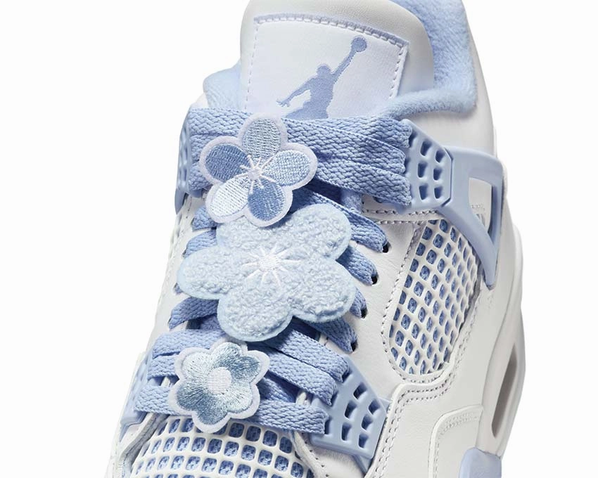Air Jordan 4 Retro W "Forget Me Not" Timeless hoop footwear