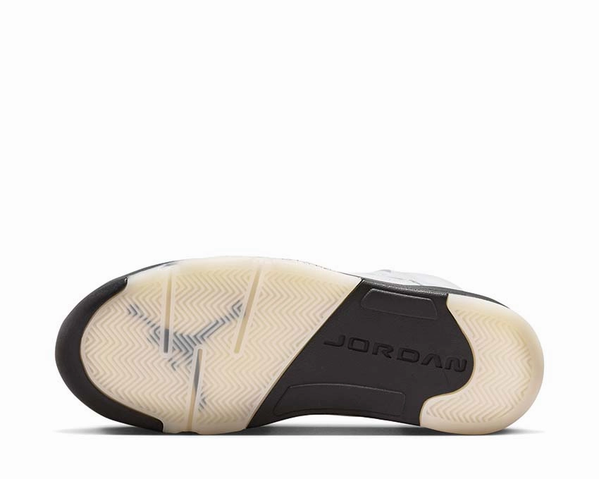Air Jordan 5 Retro "White and Black" Timeless hoop footwear