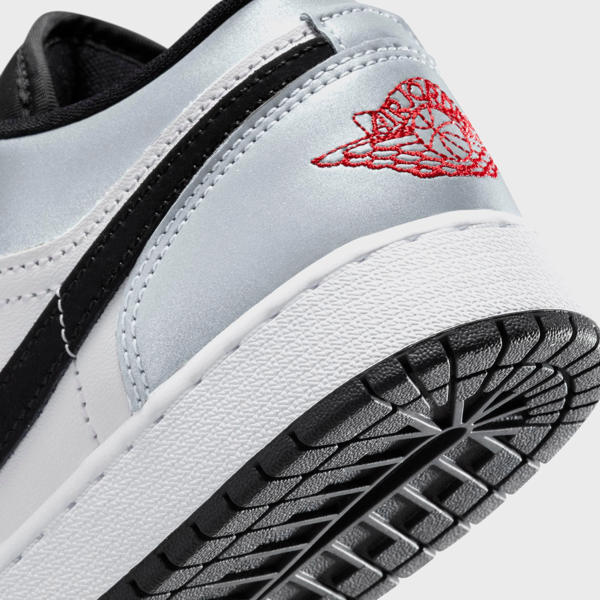 Air Jordan GS 1 Low Se Uni - White / Black / Matte Silver / Fire Red All-day streetwear kicks