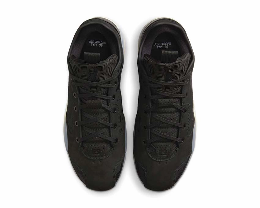 Air Jordan XXXIX "Noir" Timeless hoop footwear
