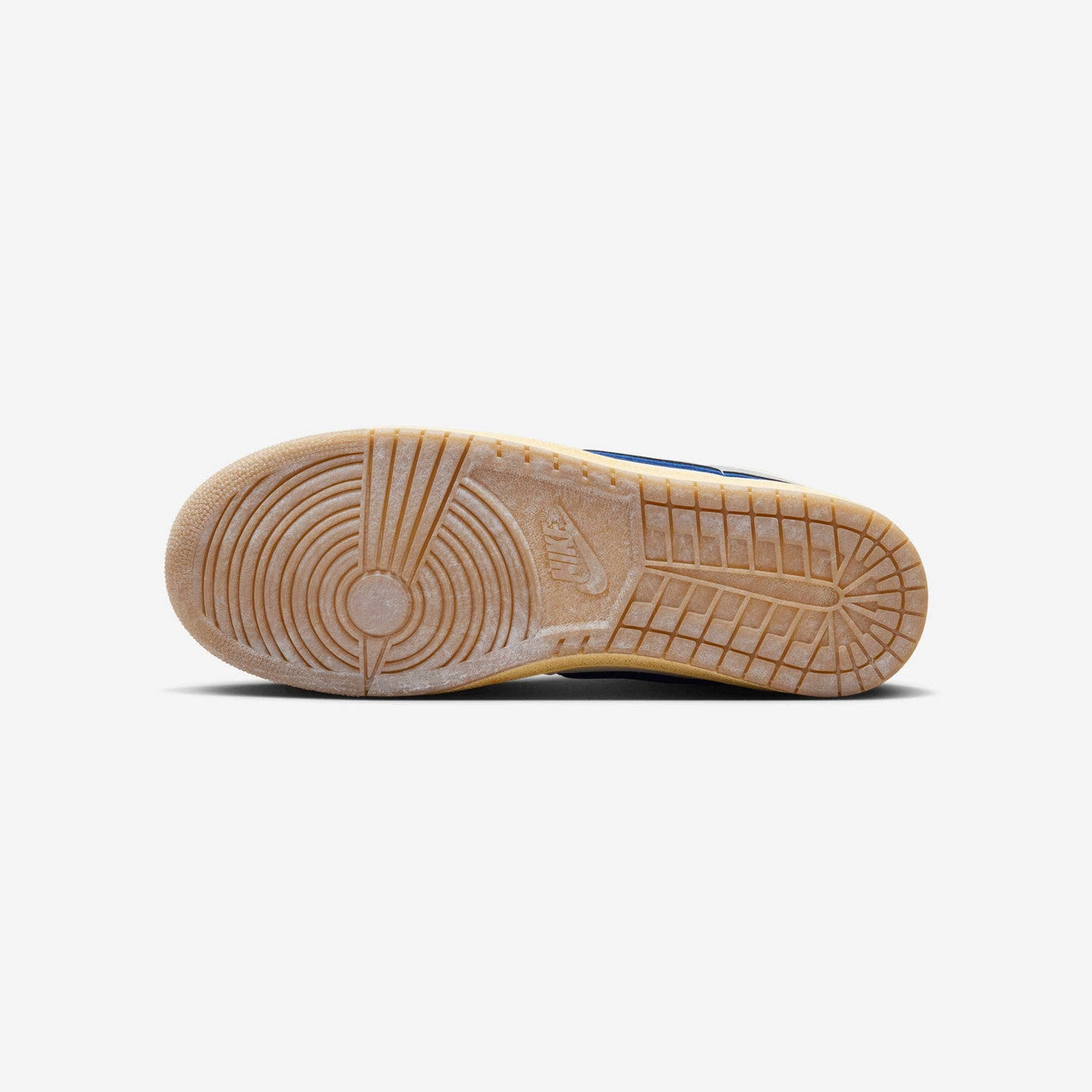 Air Ship PE SP x Awake NY Classic basketball silhouette