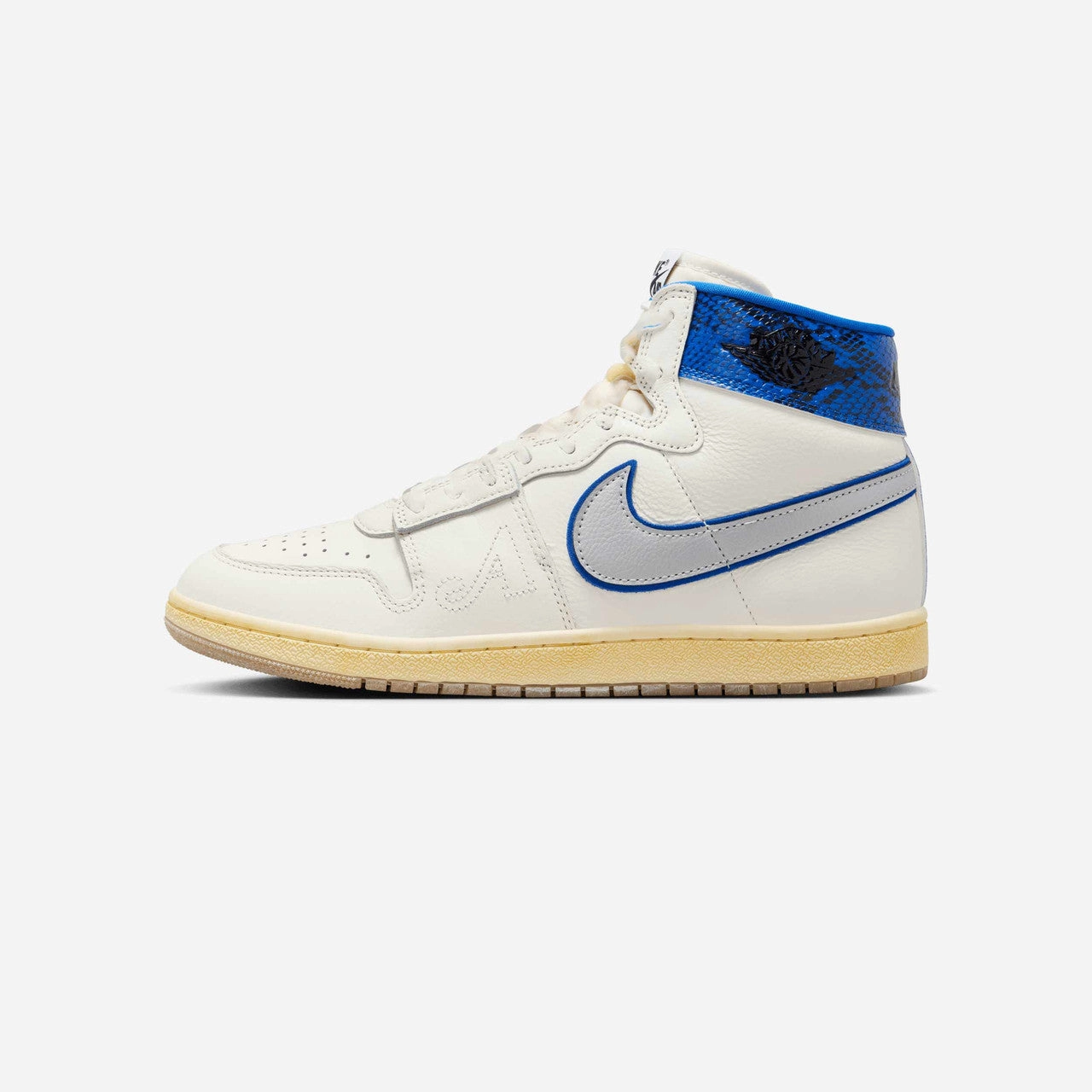 Air Ship PE SP x Awake NY Classic basketball silhouette
