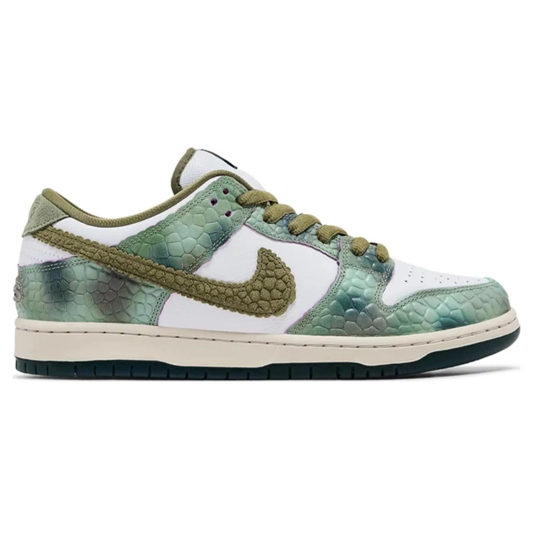 Alexis Sablone x Nike Dunk Low SB 'Chameleon' Nike Dunk stylish shoes