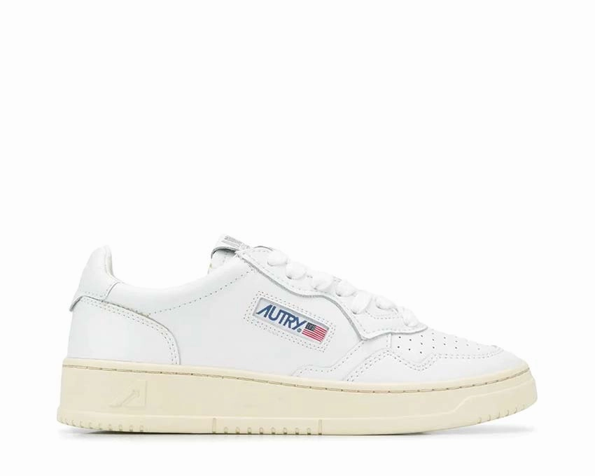 Autry Medalist Low W Clean design everyday sneakers