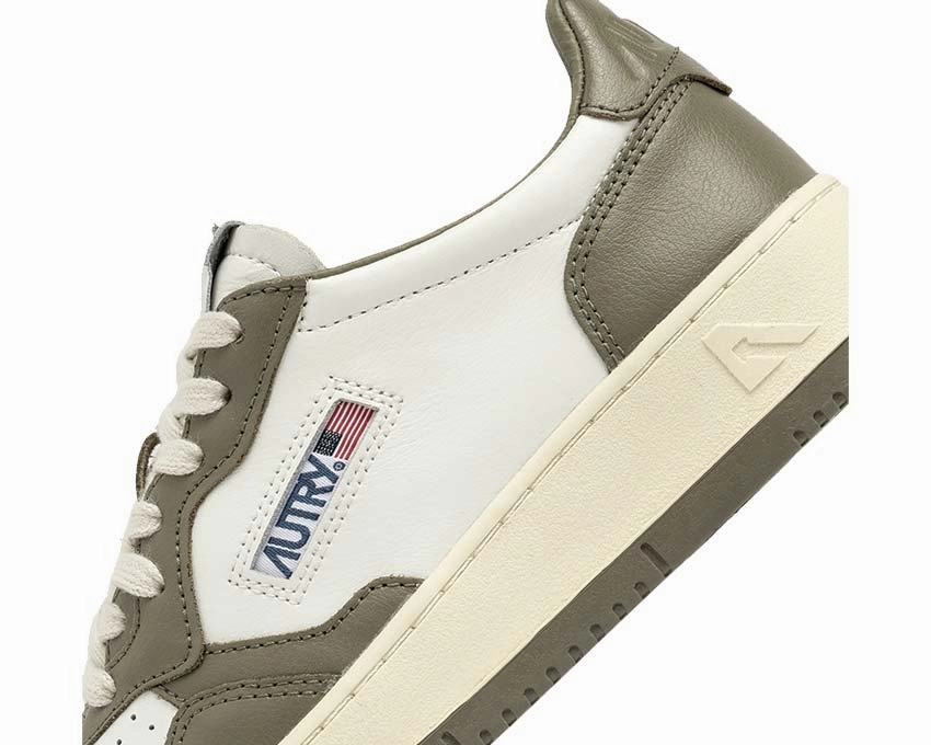 Autry Medalist Low Womens classic sneakers