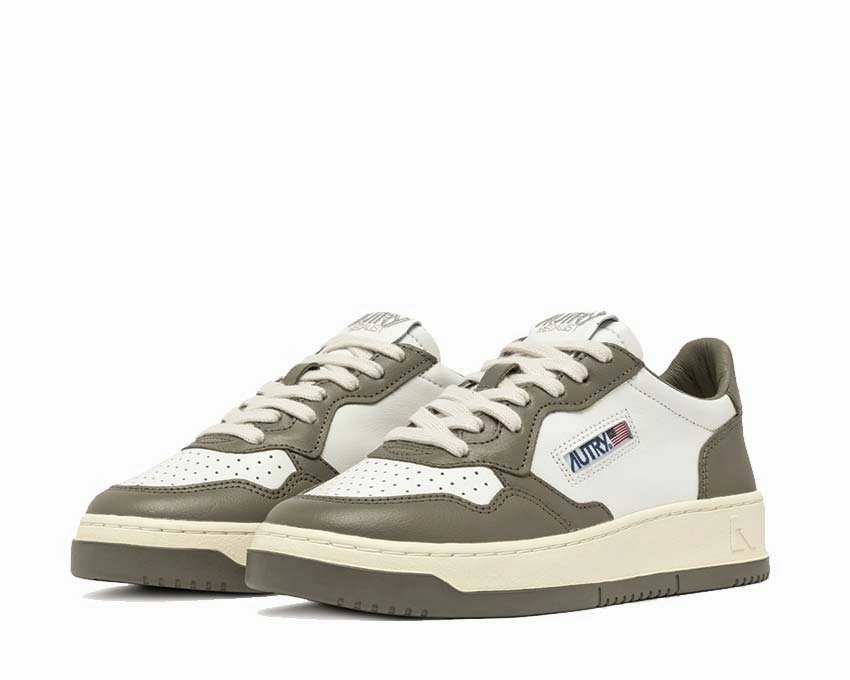 Autry Medalist Low Womens classic sneakers