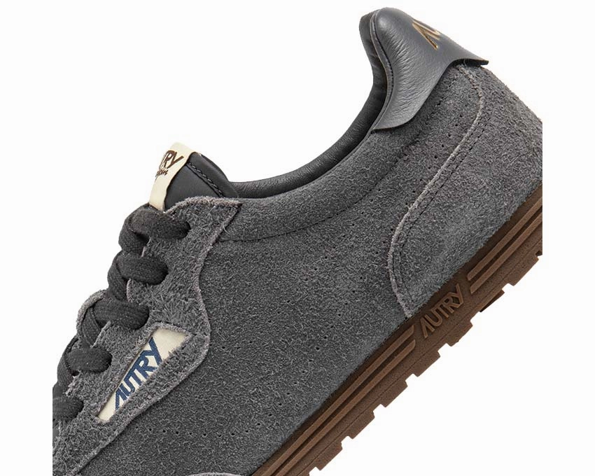 Autry Windspin Low "Avion" Supportive workout sneakers