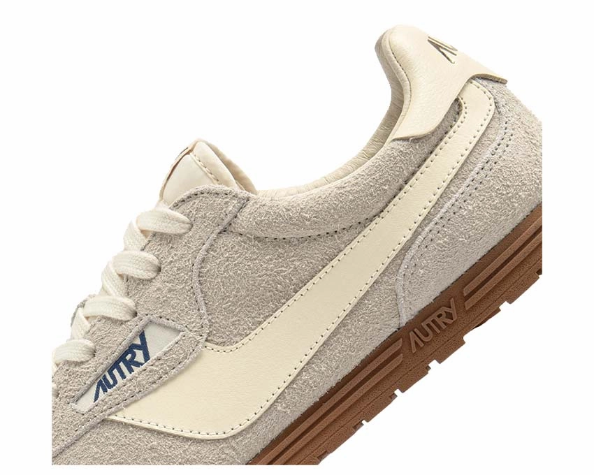 Autry Windspin Low "Wife" Supportive workout sneakers