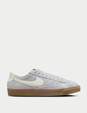 Blazer Low '77 Vintage Shoes - Football Grey/Pale Ivory/Gum Light Brown Nike womens shoes with sleek design