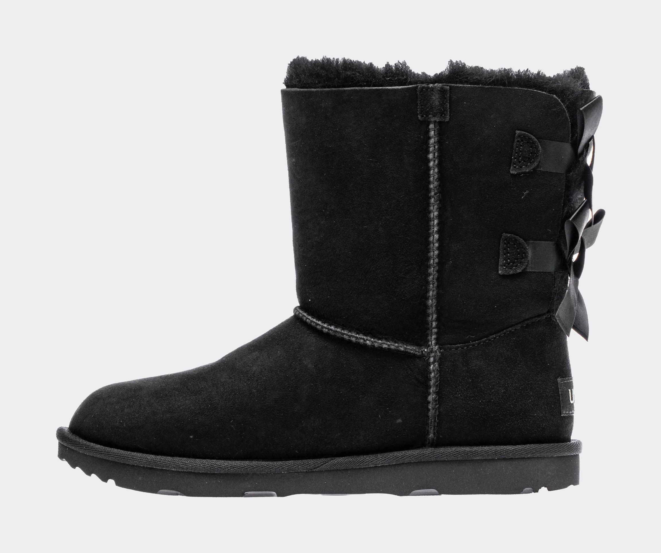 Classic Bailey Bow 2 Grade School Boots (Black) Ugg Mini Boot Styles