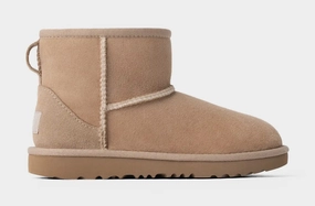 Classic Mini II Grade School Boots (Sand/Beige) ugg classic tasman slippers warm and durable
