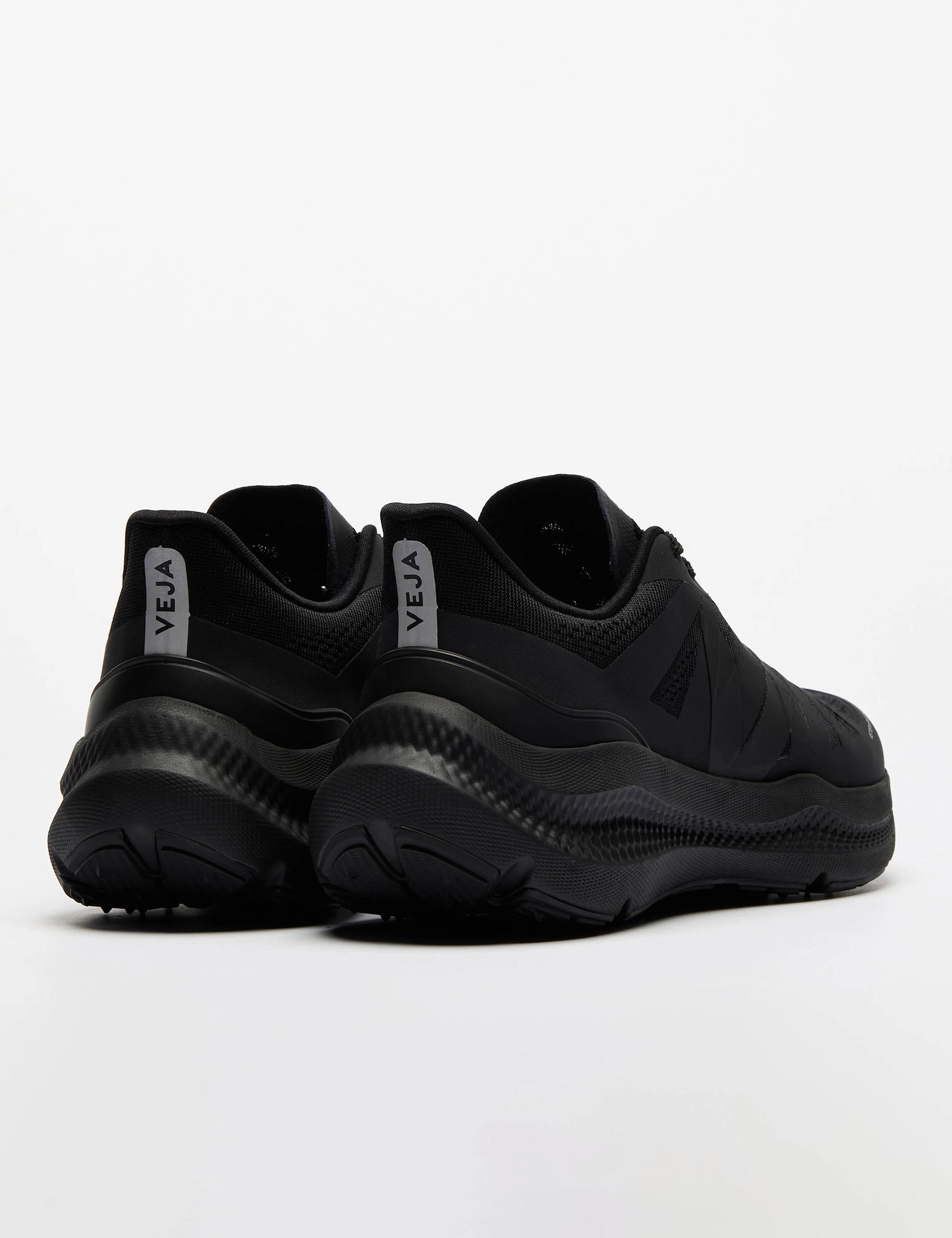 Condor 3 Advanced - Full Black Veja women's trendy casual shoes