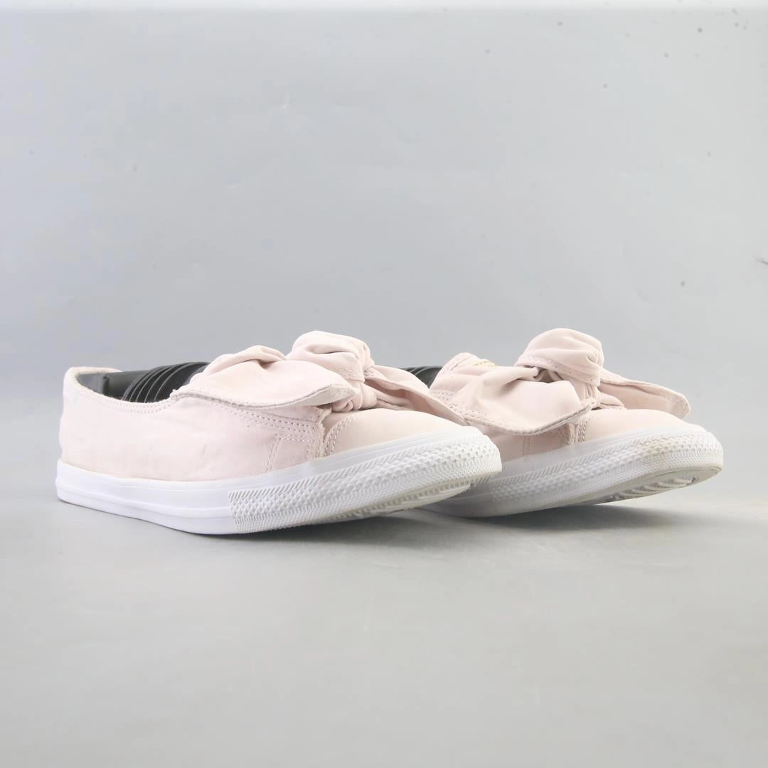 CONVERSE ALL STAR KNOT BOW vintage Converse footwear looks