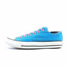 CONVERSE ALL STAR Converse iconic footwear looks