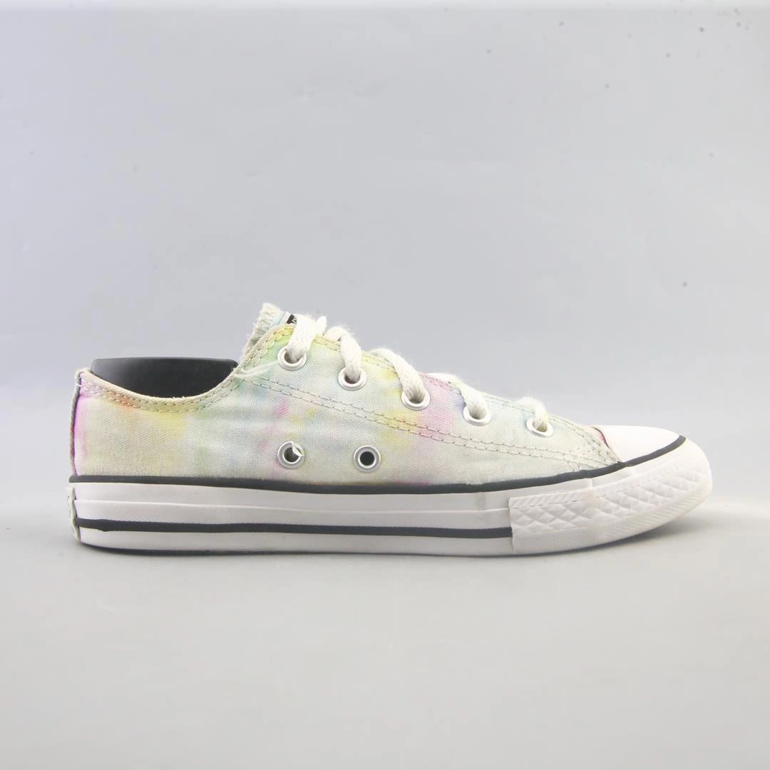 CONVERSE ALL STAR vintage Converse footwear looks