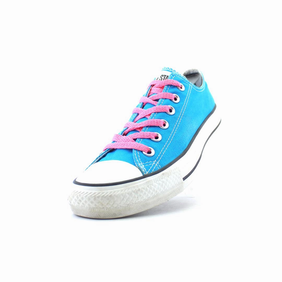 CONVERSE ALL STAR vintage Converse footwear looks