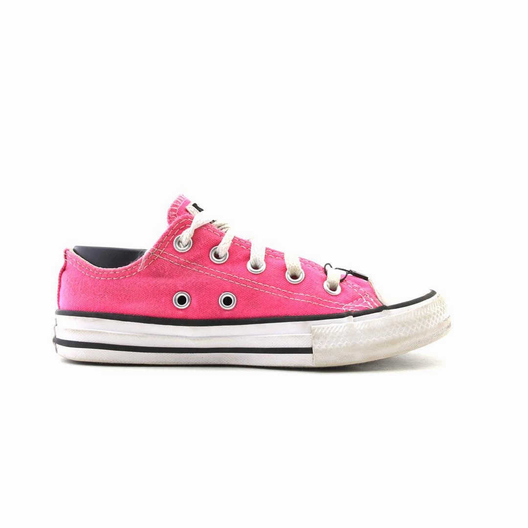 CONVERSE ALL STAR vintage Converse footwear looks