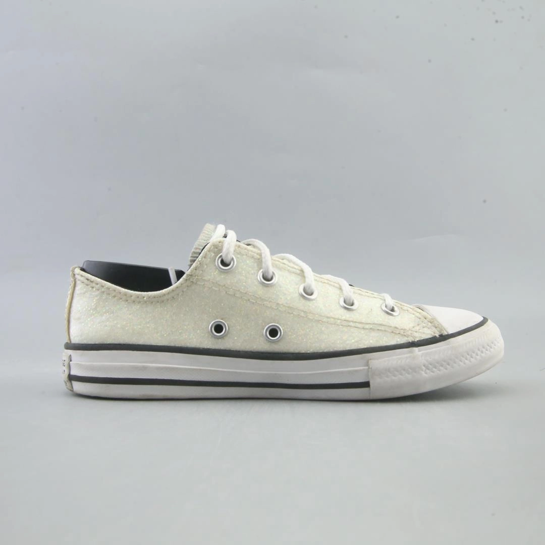 CONVERSE ALL STAR vintage Converse footwear looks