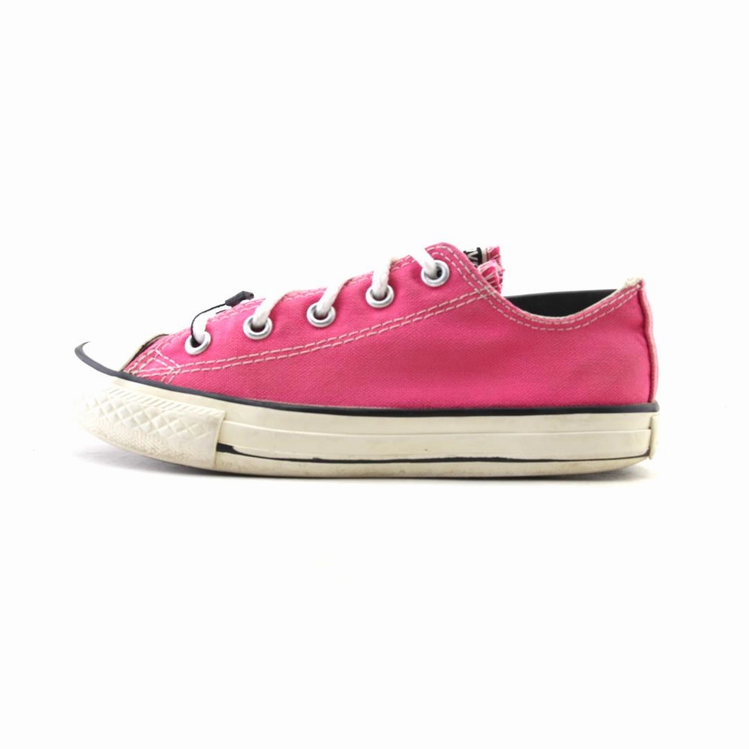 CONVERSE ALL STAR Converse iconic footwear looks