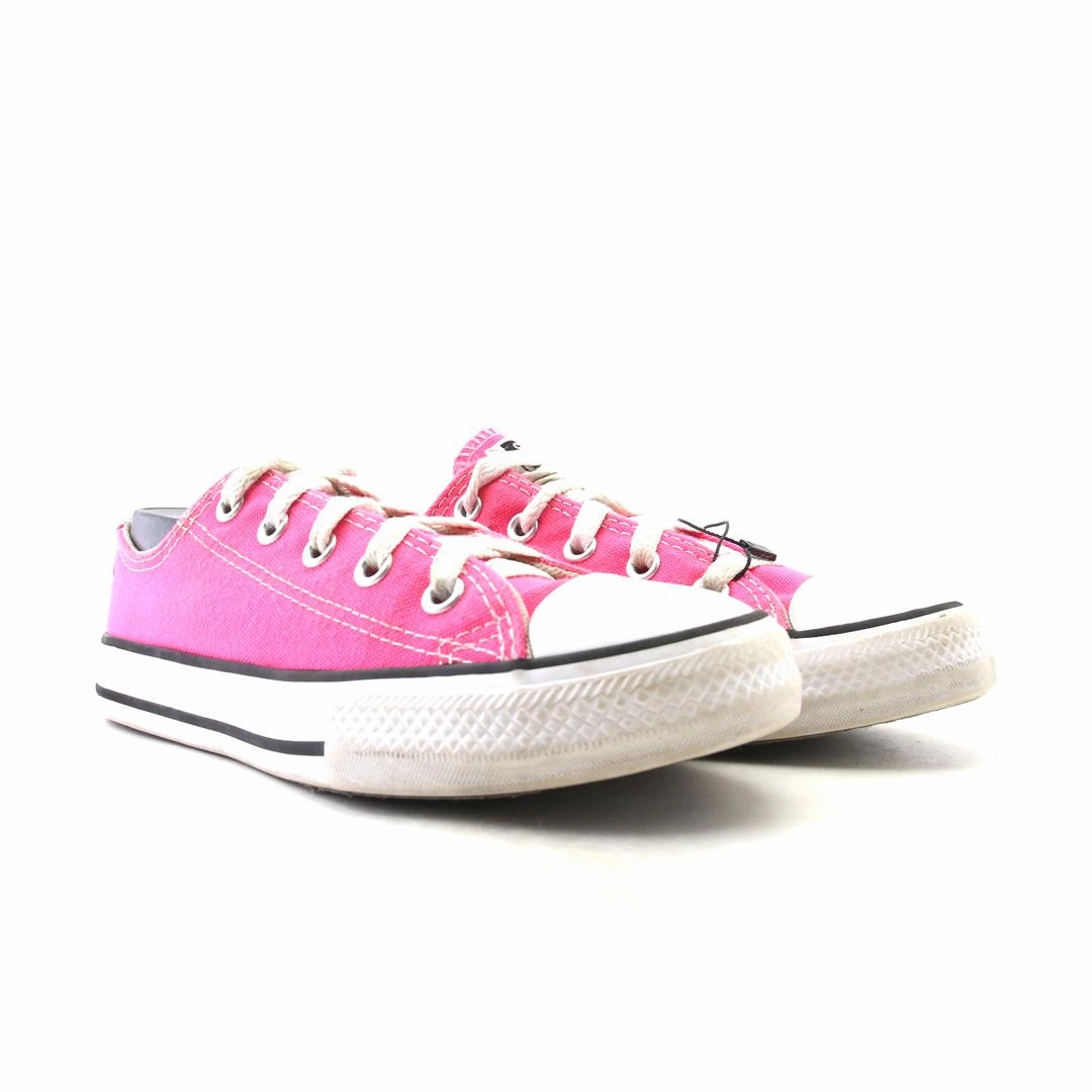 CONVERSE ALL STAR vintage Converse footwear looks