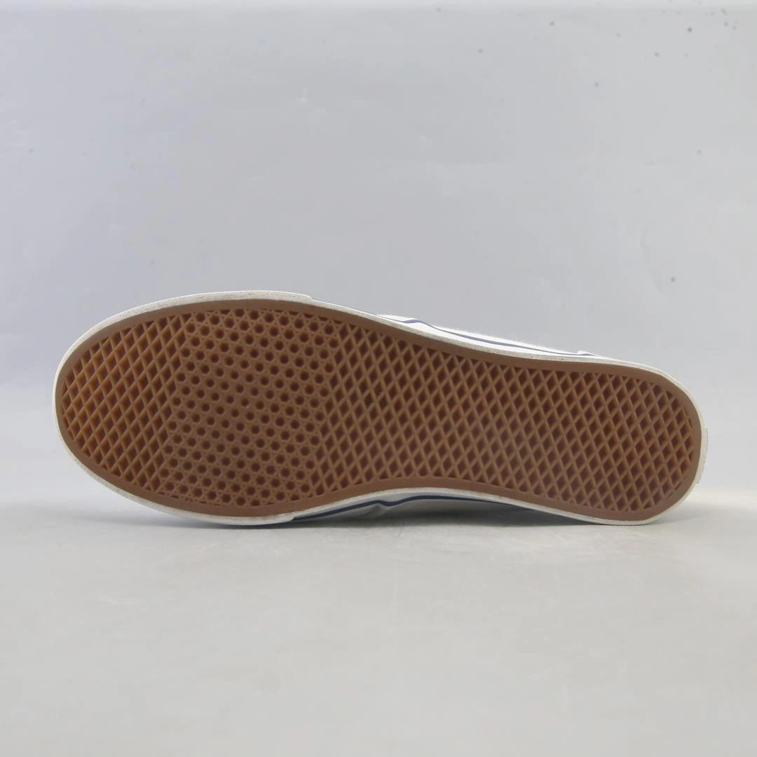 CONVERSE AUTHENTIC vintage Converse footwear looks