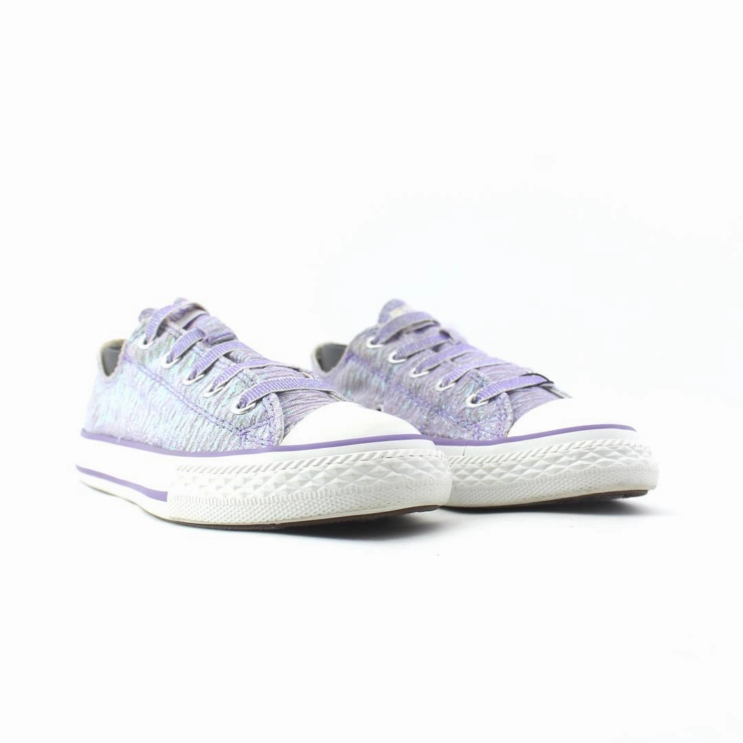 CONVERSE CHUCK TAYLOR ALL STAR CANVAS vintage Converse footwear looks