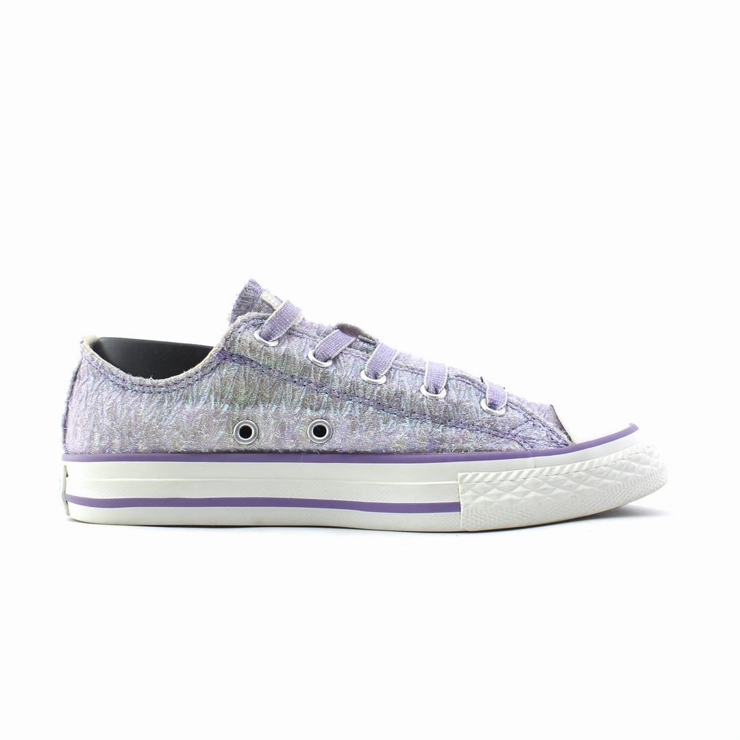 CONVERSE CHUCK TAYLOR ALL STAR CANVAS vintage Converse footwear looks