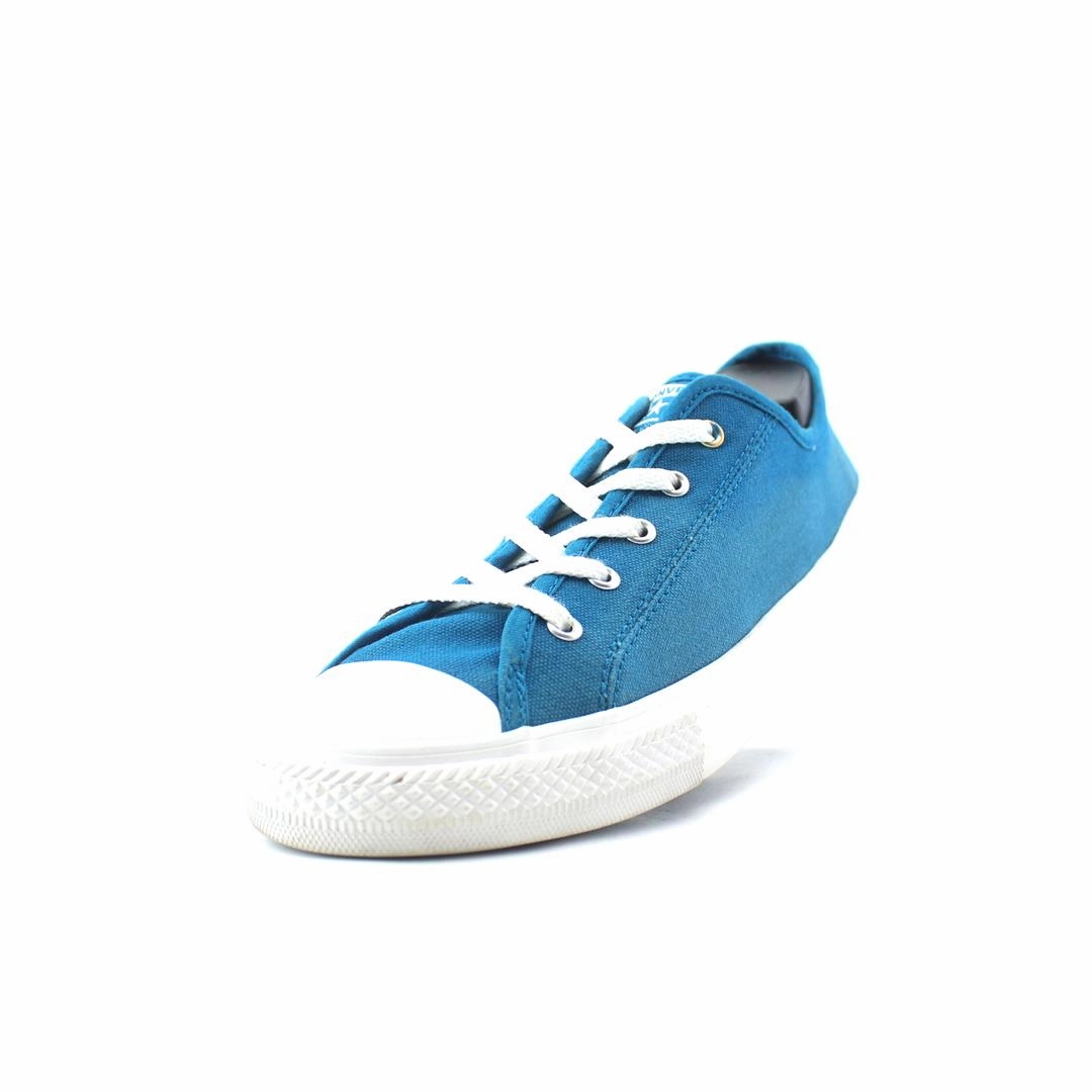 CONVERSE CHUCK TAYLOR ALL STAR CANVAS vintage Converse footwear looks