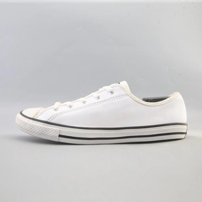 CONVERSE CHUCK TAYLOR ALL STAR CANVAS Converse iconic footwear looks